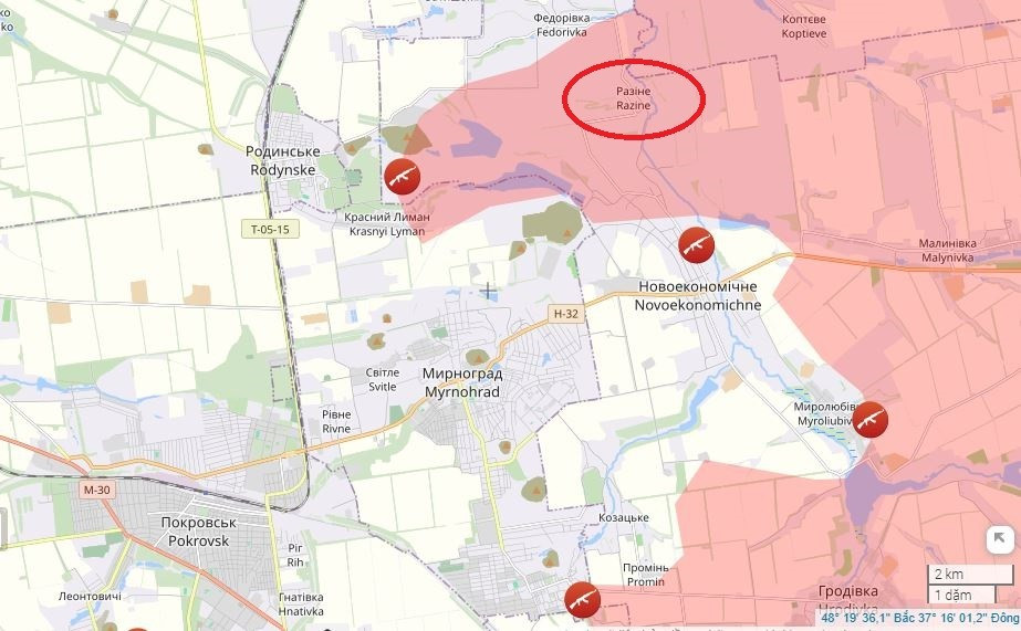 Diễn biến ở mặt trận Pokrovsk, cho thấy xung đột Nga-Ukraine đã bước vào giai đoạn phức tạp hơn. Theo báo cáo chiến trường do Bộ Quốc phòng Nga công bố ngày 4/7, quân đội Nga đã chiếm đóng thành công làng Razine ở phía bắc đường cao tốc T0504, chỉ cách Pokrovsk khoảng 8 km.