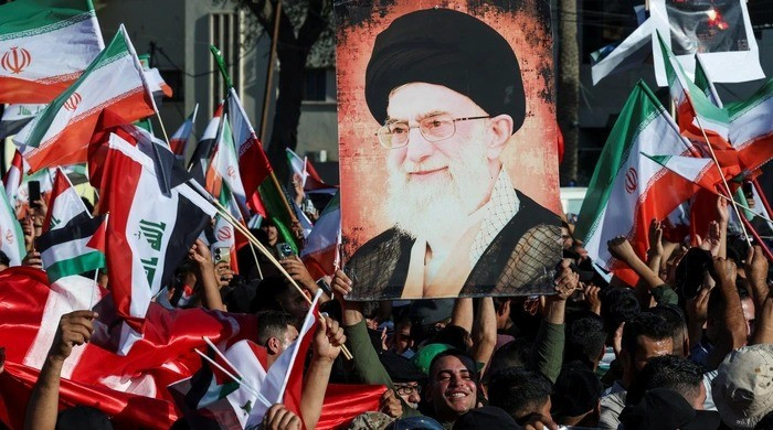 Trước đó, cơ quan thi hành án của Iran đã đưa hai công dân nước này bị kết tội cộng tác với tình báo Israel, ra hành quyết công khai bằng hình thức treo cổ. Cơ quan tư pháp của Iran nhấn mạnh rằng, bất kỳ hành động nào nhằm phá hoại chủ quyền và sự ổn định của đất nước đều sẽ bị đàn áp nghiêm khắc theo khuôn khổ luật pháp hiện hành.