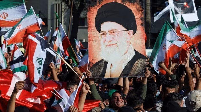 Trước đó, cơ quan thi hành án của Iran đã đưa hai công dân nước này bị kết tội cộng tác với tình báo Israel, ra hành quyết công khai bằng hình thức treo cổ. Cơ quan tư pháp của Iran nhấn mạnh rằng, bất kỳ hành động nào nhằm phá hoại chủ quyền và sự ổn định của đất nước đều sẽ bị đàn áp nghiêm khắc theo khuôn khổ luật pháp hiện hành.