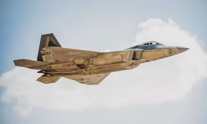 Kể từ khi chiến tranh Nga-Ukraine bùng nổ, việc sử dụng ảnh vệ tinh để xác nhận kết quả các trận chiến đã trở nên phổ biến, nhưng trước đây chủ yếu chỉ dùng để phân tích. Giờ đây, căn cứ không quân của Mỹ, cuối cùng đã gặp phải đối thủ xứng tầm.