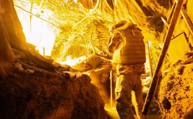 Hiện tại, AFU đang nỗ lực đẩy các đơn vị tiền phương của RFAF ra khỏi trung tâm khu vực Sumy, nhưng pháo binh của quân Nga đang đánh bật lực lượng AFU ở vùng Sumy và đồng thời bắn phá các tuyến tiếp tế hậu cần của AFU cho lực lượng phía trước, trên hướng mặt trận này.