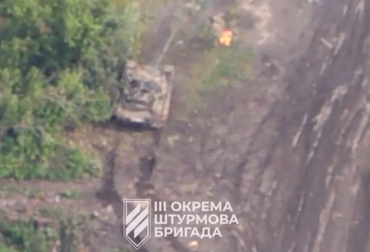 Giờ đây, NATO và nhiều quốc gia khác trên khắp thế giới đang theo dõi rất sát cuộc xung đột Nga – Ukraine, để rút ra những bài học kinh nghiệm quý báu cho mình, từ phương thức vận hành UAV cho tới cách chống phương tiện bay không người lái vô cùng nguy hiểm này.