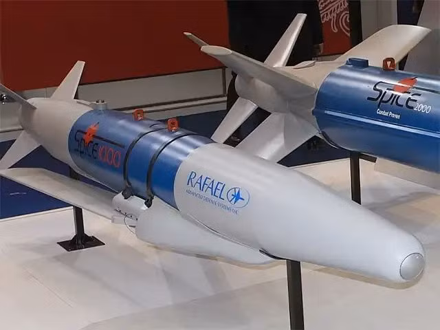 Đáng chú ý là Tổ chức Nghiên cứu và Phát triển Quốc phòng Ấn Độ (DRDO), đang phát triển và đã thử nghiệm các hệ thống cánh lượn và dẫn đường của riêng mình. Điều này đặt ra câu hỏi: tại sao IAF lại phải mua hệ thống SPICE-1000 từ Israel, đặc biệt khi SPICE-1000 có giá quá cao?