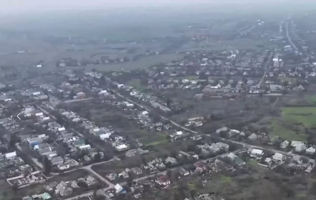 Hiện Bộ Tổng tham mưu AFU đang cố gắng xây dựng một tuyến phòng thủ mới giữa Huliaipole và Zaporizhzhia, nhưng việc này cần có thời gian để hoàn thành công trình, và thời gian thì không đủ. Do đó, tuyến phòng thủ mới sẽ không thể xây dựng kiên cố.