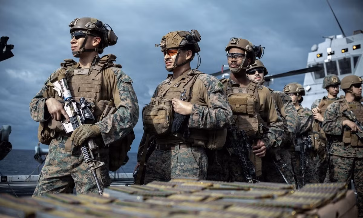 Cần nhắc lại, truyền thông Mỹ đã nhiều lần đưa tin rằng Mỹ đang xem xét một chiến dịch trên bộ ở Iran, để chiếm giữ các cơ sở lọc dầu quan trọng và số uranium đã làm được giàu. Tuy nhiên, truyền thông Mỹ cũng thừa nhận rằng, một chiến dịch đổ bộ vào Iran, có thể dẫn đến tổn thất nặng về quân số của Quân đội Mỹ.