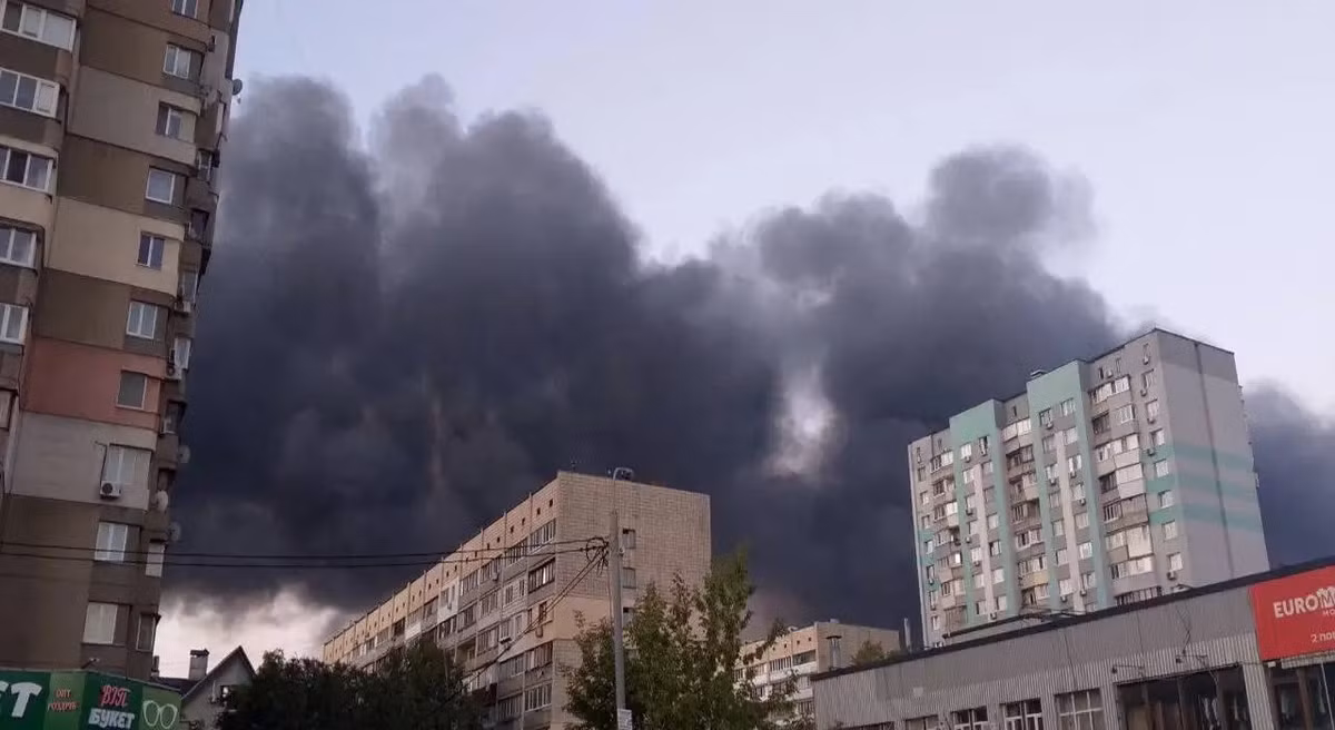 Theo các kênh giám sát uy tín của Nga, RFAF đã tiến hành các cuộc tấn công có mục tiêu bằng tên lửa Iskander và UAV tự sát Geran-2 vào sân bay Dnepropetrovsk, nơi được AFU sử dụng làm trung tâm tiếp tế hậu cần. Ít nhất 55 UAV đã được sử dụng trong đợt tấn công.