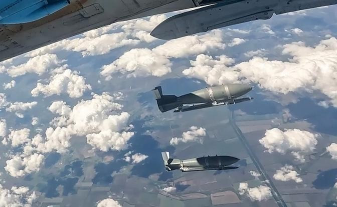 Tháng 1 là tháng “thay đổi về chất” đối với các đòn tấn công đường không của Nga, hiệu quả ngày càng được các chuyên gia Ukraine và phương Tây đánh giá tích cực. Các chuyên gia phương Tây cũng thừa nhận rằng, lực lượng không quân chiến thuật Nga, đã hoàn thiện chiến thuật không kích.