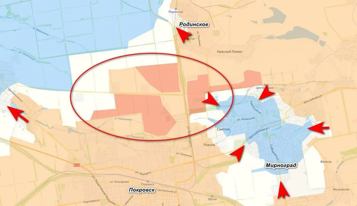 Hiện Tập đoàn quân 51 của Cụm quân Trung tâm RFAF đang đẩy lùi quân Ukraine còn lại ra khỏi thị trấn Rodinske và gần như đã giành được chiến thắng, mặc dù giao tranh rất ác liệt và diễn ra từng ngôi nhà một. Tình hình ở làng Gryshyne (phía tây bắc Pokrovsk) cũng tương tự, nơi khoảng một phần ba ngôi làng đã nằm trong tầm kiểm soát của quân Nga.