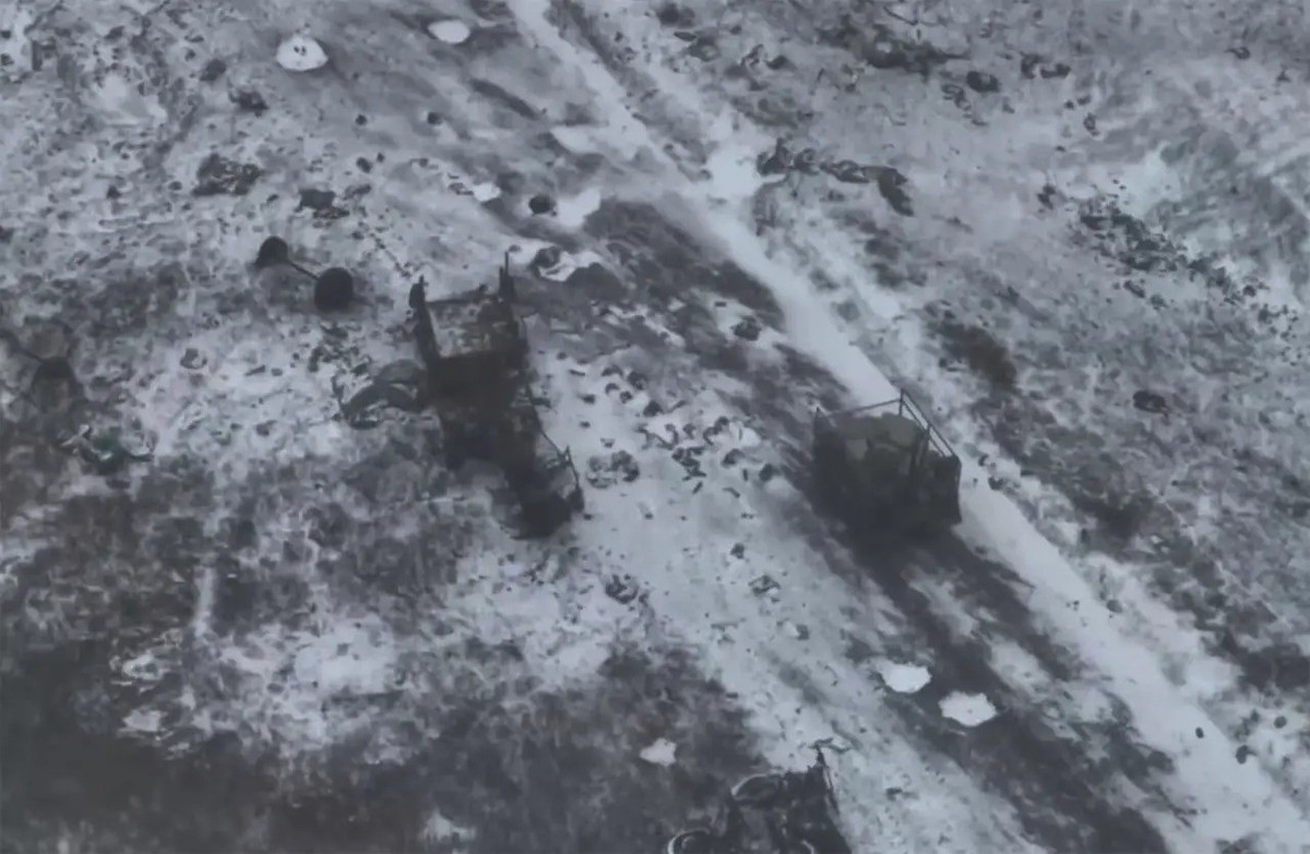 Tuy nhiên, số lượng các cuộc tấn công bằng máy bay không người lái FPV của RFAF vào khu vực Slovyansk, đã tăng lên đáng kể so với năm ngoái. Đây là một trong những dấu hiệu, cho thấy RFAF đang chuẩn bị cho một cuộc tấn công vào cụm đô thị này.