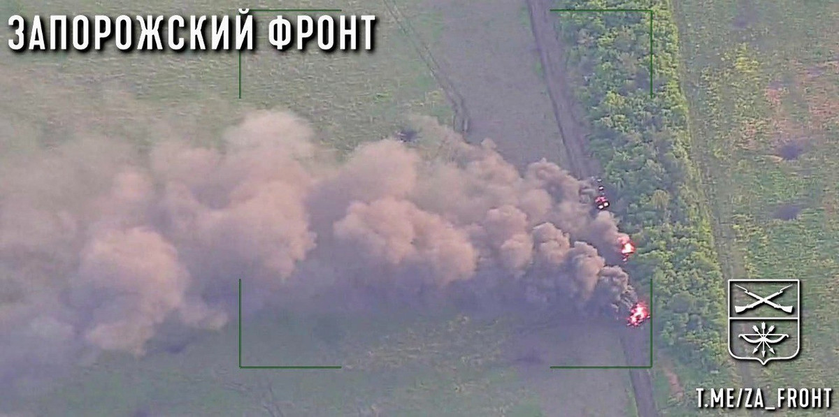 Điểm yếu nghiêm trọng nhất với tăng Leopard 2A6, chính là lớp giáp trên đỉnh tháp pháo chỉ dày 15 mm và các đầu đạn nổ lõm lắp trên các UAV FPV có thể dễ dàng xuyên thủng trực tiếp lớp giáp này; đặc biệt là các UAV chuyên săn tăng của Nga như Lancet.