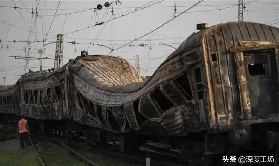 Quân đội Ukraine (AFU) cũng ra tuyên bố, cho biết Nga đã phá vỡ kỷ lục của chính mình vào ngày hôm đó: 700 UAV tấn công và 52 tên lửa đã được sử dụng. Các cơ sở công nghiệp, hậu cần và năng lượng của Ukraine bị thiệt hại nặng nhất.