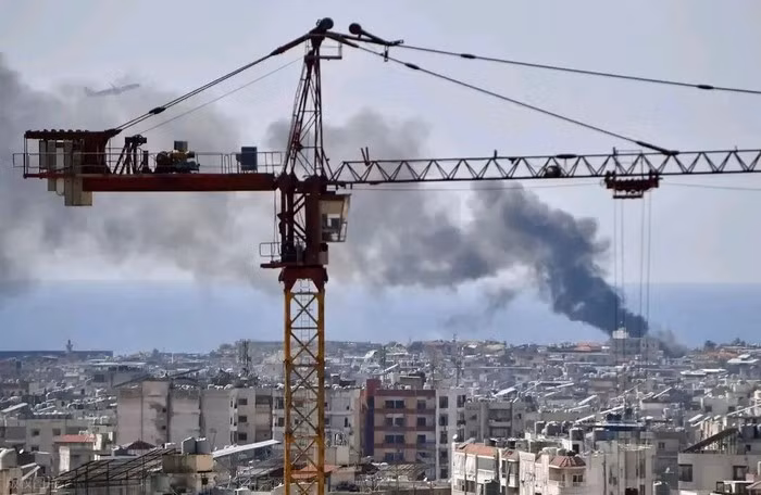 Cuộc phản công chiến thuật của Tehran đã áp dụng một phương pháp mới, chính xác, xuyên thủng hệ thống phòng không "Vòm Sắt" nổi tiếng của Israel. Thay vì đối đầu trực tiếp, họ nhắm mục tiêu vào các cơ sở hạ tầng trọng yếu, như trạm biến áp Tel Aviv và nhà máy khử muối Haifa.