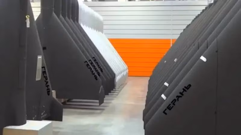 Cùng với việc tăng sản lượng bom lượn UMPB D-30SN, thì tình báo Ukraine cũng cho biết, Nga đang tăng sản lượng UAV tấn công tự sát tầm xa Geran-2; qua phân tích bức ảnh chụp xác UAV Geran-2 của Nga mang số hiệu Y32655, đang lan truyền chóng mặt trên mạng xã hội Ukraine.