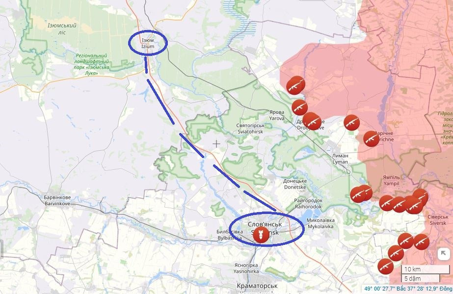 Trang Military Review đưa tin, trong những ngày qua, RFAF đang tích cực tiến hành các cuộc tấn công bằng máy bay không người lái dọc theo đường cao tốc Izyum-Slavyansk. Đây là một tuyến đường tiếp tế quan trọng cho quân Ukraine ở Slovyansk.