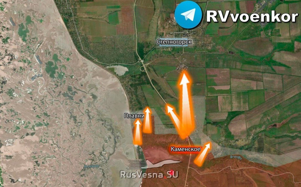 Kênh Military Summary thì bình luận, sau khi bất ngờ chiếm ngôi làng Kamenskoye ở bên cạnh hồ chứa nước Kakhova, RFAF nhanh chóng cơ động theo trục đường cao tốc M18 để tấn công ngôi làng Stepnogorsk, nằm cách bờ trái của hồ chứa Kakhovka 2,5 km, cách thành phố Zaporizhia 20 km về phía nam và cách làng Plavni 2 km. Ngôi làng này bao phủ các tuyến đường tiếp cận thành phố Zaporizhia từ phía nam.