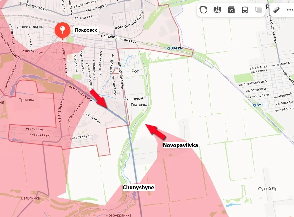 Trang tin Military Review của Nga đưa tin, quân đội Nga (RFAF), tiếp tục chiến dịch tấn công theo hướng Pokrovsk-Mirnograd, hiện họ đã thiết lập một vòng vây nhỏ ở phía nam thành phố (phía đông bắc khu vực giữa trục Chunishino – Novopavlivka).