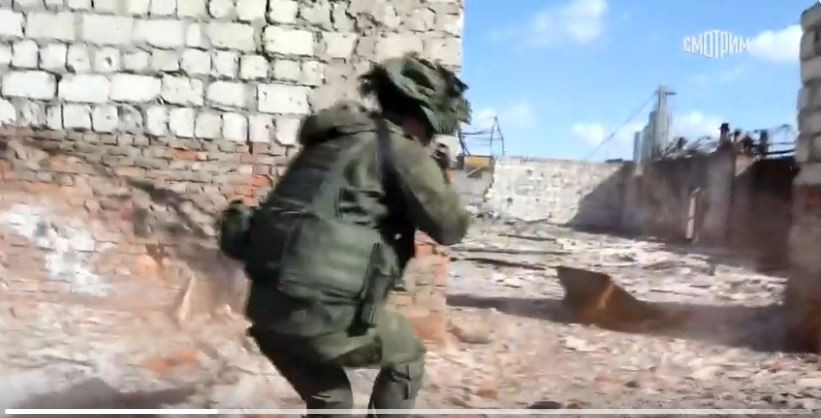 Đã có những thông tin cho rằng, sau khi hoàn thành tái chiếm vùng Kursk bị chiếm đóng từ tay quân đội Ukraine (AFU), quân tình nguyện Triều Tiên được điều tới giúp Nga, để chiến đấu với quân Ukraine ở Kursk, có thể được điều đến các vùng lãnh thổ Ukraine, mới được RFAF kiểm soát từ tay AFU, để quân Nga có cơ hội tập trung lực lượng ở tuyến đầu.