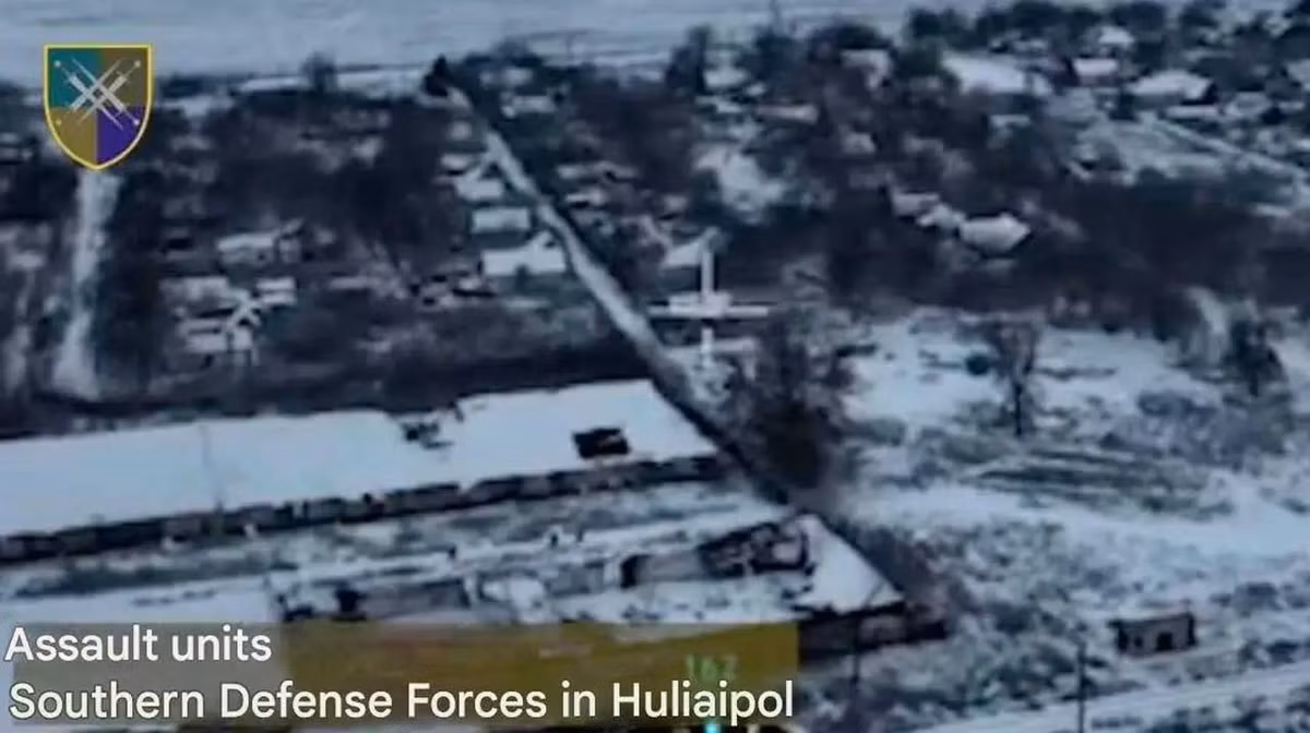 Giống như ở các khu vực khác, đôi bên đang cố gắng cải thiện tình hình chiến thuật bằng cách luân chuyển và di chuyển lực lượng dưới sự che chắn của điều kiện thời tiết bất lợi. Khi việc tập hợp lại của RFAF hoàn tất, sau cuộc giao tranh ác liệt trong khu vực Pokrovsk - Mirnograd, cường độ giao tranh tại khu vực Dobropillya sẽ leo thang.