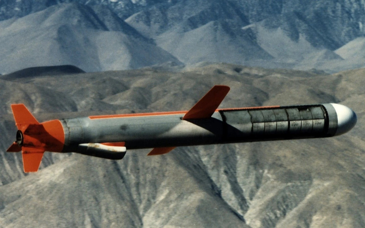 Tờ Washington Post tin rằng, điều này cho thấy mối lo ngại của Moscow về khả năng Ukraine tiếp cận vũ khí tầm xa. Hơn nữa, nếu Trump thực sự bật đèn xanh cho Ukraine mua tên lửa Tomahawk, đó sẽ là một sự thay đổi đáng kể trong chính sách của ông đối với cuộc khủng hoảng Ukraine.