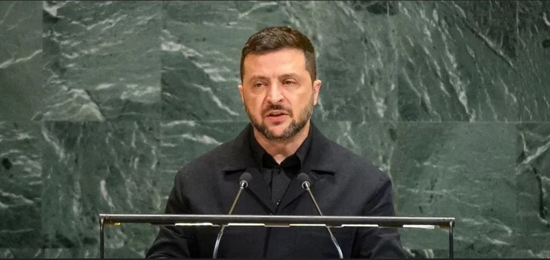 Vào cuối tháng 9, Tổng thống Ukraine - ông Volodymyr Zelensky đã có bài phát biểu quan trọng tại Đại hội đồng Liên hợp quốc tại New York (Mỹ), tuyên bố không chỉ một cuộc tấn công tiềm tàng vào thủ đô Nga, mà còn cả việc giành lại toàn bộ lãnh thổ đã mất, bao gồm cả bán đảo Crimea, và xuất khẩu vũ khí cho các đối tác châu Âu và các nước khác.