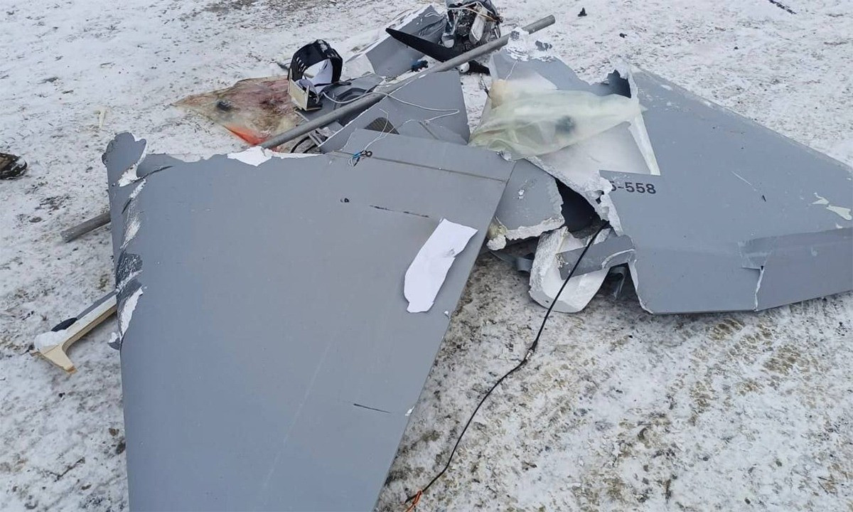 Trên chiến trường Ukraine hiện tại, không chỉ có AFU sử dụng hệ thống Starlink vào chiến đấu, mà có cả Quân đội Nga (RFAF). Theo trang The National Interest (NI) của Mỹ, Nga đã đẩy Mỹ vào thế “bế tắc”, bằng cách sử dụng các thiết bị đầu cuối liên lạc vệ tinh Starlink trên UAV tấn công tầm xa của Nga.