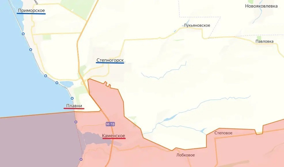 Quân đội Nga (RFAF) tiếp tục chiếm đóng các vị trí ở khu vực phía bắc tỉnh Zaporizhzhia. Trong ngày hôm nay, Cụm quân Dniper RFAF đã tiến quân dọc theo bờ trái sông Dnieper, kiểm soát ngôi làng Plavni, nằm trên bờ hồ Kakhovka, theo hướng Stepnogorsk.