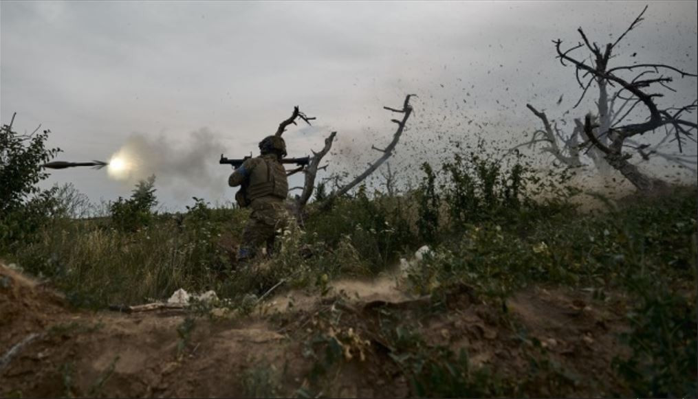 Sau khi tiêu hao quân số và vũ khí nhằm tiến hành phản công tại Dobropolye, quân Ukraine đã bị tước mất cơ hội tập hợp lực lượng cho các hoạt động chống khủng hoảng trên tất cả các hướng chính. Do đó, quyền chủ động tác chiến tại các khu vực trung tâm của đường tiếp xúc vào cuối chiến dịch mùa hè, hiện vẫn nằm trong tay quân đội Nga.