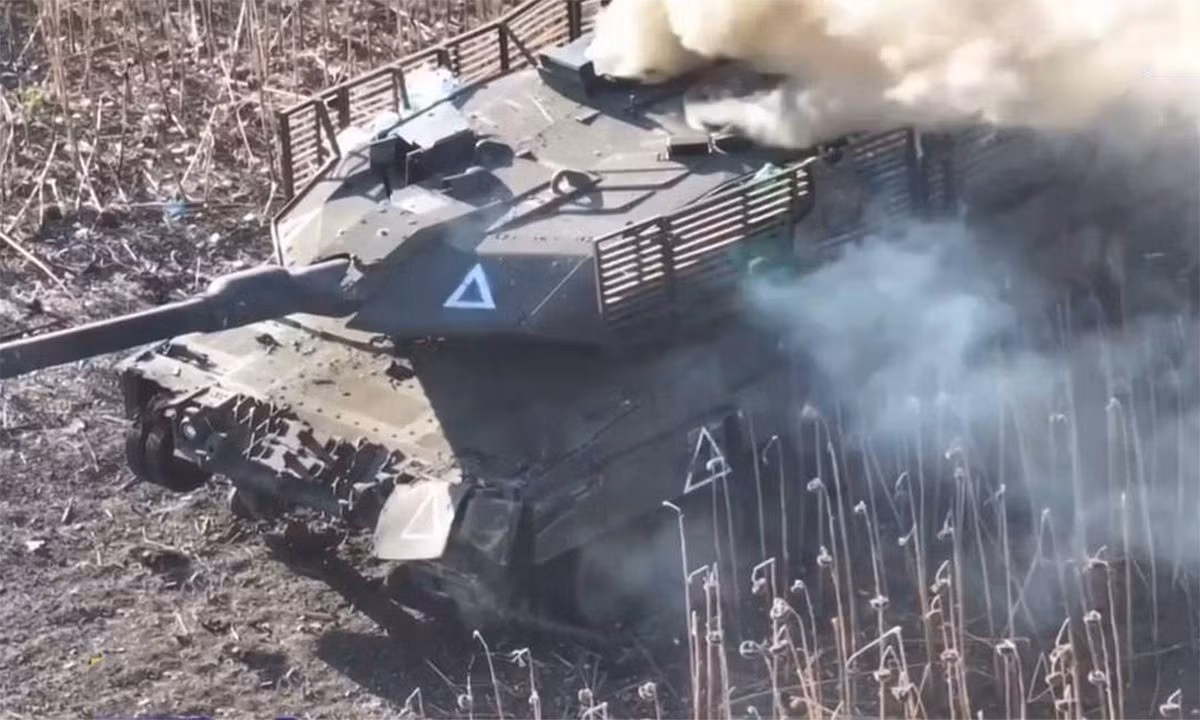 Ông Ivan Stupak cho biết thêm, "Hiện chưa có phương pháp phòng thủ đáng tin cậy nào chống lại máy bay không người lái được phát minh. Vì lý do này, xe tăng có thể được coi là một loại vũ khí đã lạc hậu, không đáp ứng được kỳ vọng đặt vào nó”.