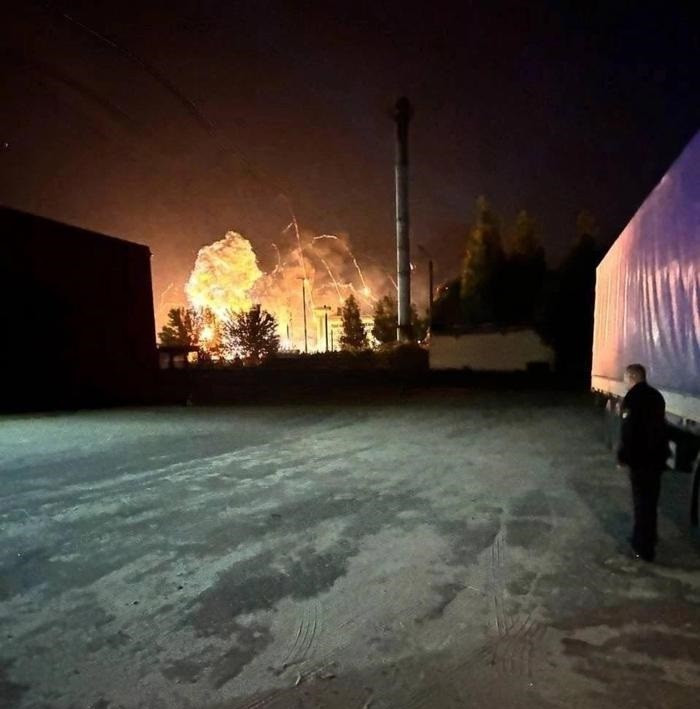 "Bản giao hưởng tử thần" được Moscow biên đạo cẩn thận, đang trôi từng phút trên dòng thời gian, buộc Tổng thống Zelensky khẩn thiết yêu cầu phương Tây giúp đỡ. Tuy nhiên sự trả đũa của Nga mới chỉ bắt đầu; tờ Izvestia của Nga trích dẫn các nguồn tin nội bộ, cho biết một danh sách tấn công nhắm vào 25% năng lực sản xuất quốc phòng còn lại của Ukraine đã được lập ra và "cuộc trả đũa quy mô lớn hơn đang đến".