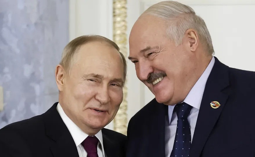 Những tiết lộ của Tổng thống Lukashenko cũng có thể có ý định chính trị sâu xa hơn. Là đồng minh thân thiết của Tổng thống Putin, ông có thể đang giúp Nga gửi đi tín hiệu răn đe: ngay cả khi Nga hiện đang kiềm chế, nước này vẫn có khả năng thực hiện các hành động cực đoan.