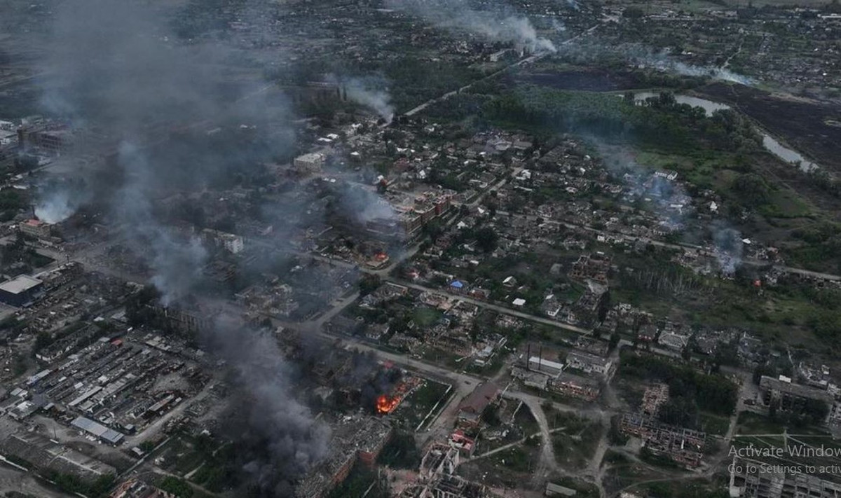 Vào tháng 5/2024, RFAF mở mặt trận Kharkov, với tâm điểm là thành phố Volchansk; mặc dù RFAF vẫn chưa thể chiếm hoàn toàn được thành phố nhỏ này ở vùng Kharkov, nhưng AFU cũng đã bị cầm chân một lượng lớn quân ở đây, vốn ban đầu được cho là sẽ được sử dụng ở các khu vực khác.