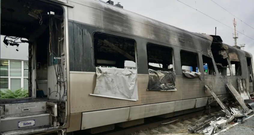 Theo thống kê của Bộ Tổng tham mưu AFU, 30% giao tranh tiền tuyến tập trung tại thành phố Pokrovsk, nơi đã trở thành điểm then chốt trên toàn bộ chiến trường Nga-Ukraine. Quân đội Nga đã tập trung 170.000 quân vào một cuộc tấn công kiểu “tất tay” vào đây. Trong khi đó, AFU cũng đang tận dụng tối đa hệ thống đường sắt để liên tục tăng cường lực lượng và hỏa lực nhằm đánh chặn và tấn công quân Nga.