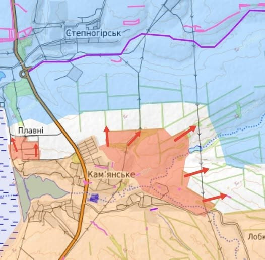 Chiến quả đáng chú ý đầu tiên là quân dù thuộc Cụm Dnepr, sau khi đã kiểm soát ngôi làng quan trọng nhất Kamenskoye vào ngày 17/7 vừa qua, ngay lập tức củng cố trận địa, đánh trả các cuộc phản công của AFU. Đồng thời ở phía tây Kamenskoye, các đơn vị dù RFAF, đã kiểm soát khu vực nhà nghỉ phía nam gần làng Plavni.