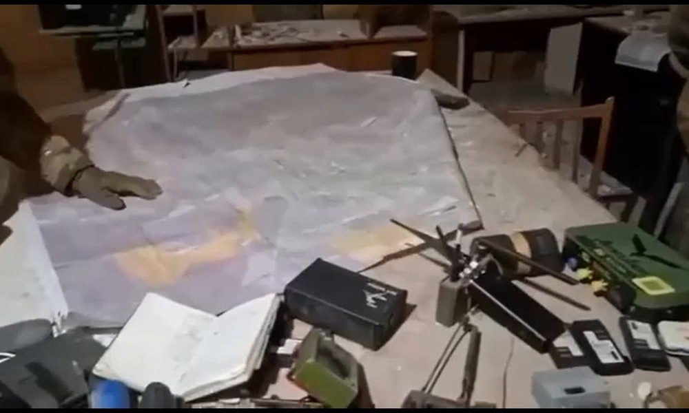 Chỉ huy Lữ đoàn 106 của AFU ở Huliaipole, thậm chí không có thời gian để phá hủy tài liệu quan trọng như bản đồ tác chiến, sơ đồ phân bổ hỏa lực và mã liên lạc, giúp người Nga xác định rõ ràng khả năng của lực lượng Ukraine trong khu vực. Sự kết hợp giữa "đòn tấn công chí mạng vào sở chỉ huy trung tâm + tiết lộ thông tin" đã đẩy quân Ukraine tại Huliaipole vào tình thế "hỗn loạn nếu tái triển khai".