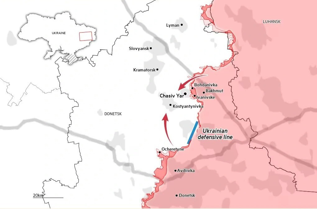 Theo chuyên gia Trương Hồng, nhà nghiên cứu tại Viện Nghiên cứu Nga, Đông Âu và Trung Á, thuộc Viện Hàn lâm Khoa học Xã hội Trung Quốc, cho biết Chasov Yar là một thành phố nhỏ nằm ở phía tây Donetsk. Đây là vùng đất cao chiến lược duy nhất giữa Kramatorsk và Slavyansk, tạo thành một rào cản quan trọng đối với các cuộc tiến công về phía tây của Nga.