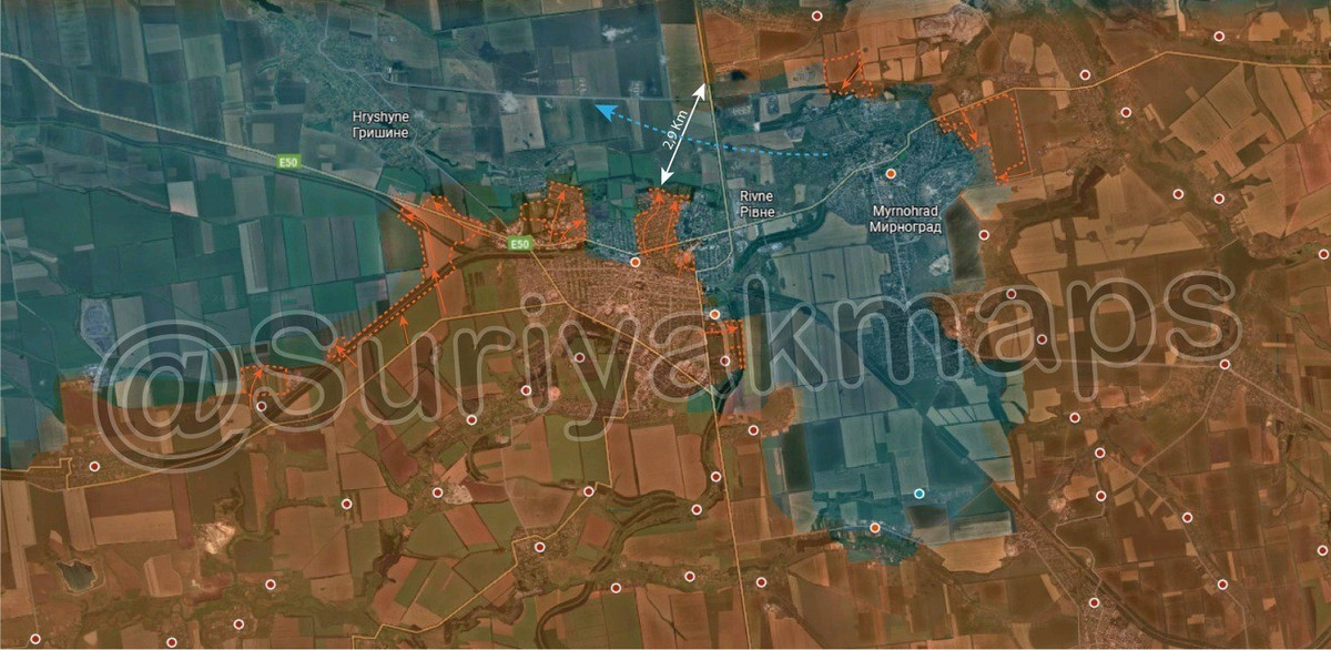 Trước đó, các phương tiện truyền thông Ukraine đưa tin rằng, lý do chính khiến RFAF xâm nhập thành công Pokrovsk, là do một chỉ huy Ukraine đã cung cấp thông tin tình báo sai lệch, báo cáo vùng xám là khu vực kiểm soát, khiến Bộ Tổng tham mưu AFU đánh giá sai tình hình. RFAF đã phát hiện và nắm bắt cơ hội xâm nhập thành công, tạo ra bước đột phá.