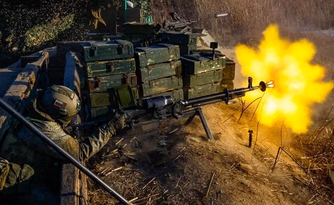 Tuy nhiên RFAF đã gặp phải sự kháng cự của quân đội Ukraine trong quá trình tiến về Pokrovsk, tốc độ tiến quân của họ rất chậm và RFAF phải chịu tổn thất nghiêm trọng về quân số và vũ khí trang bị; đặc biệt là lực lượng thiết giáp.