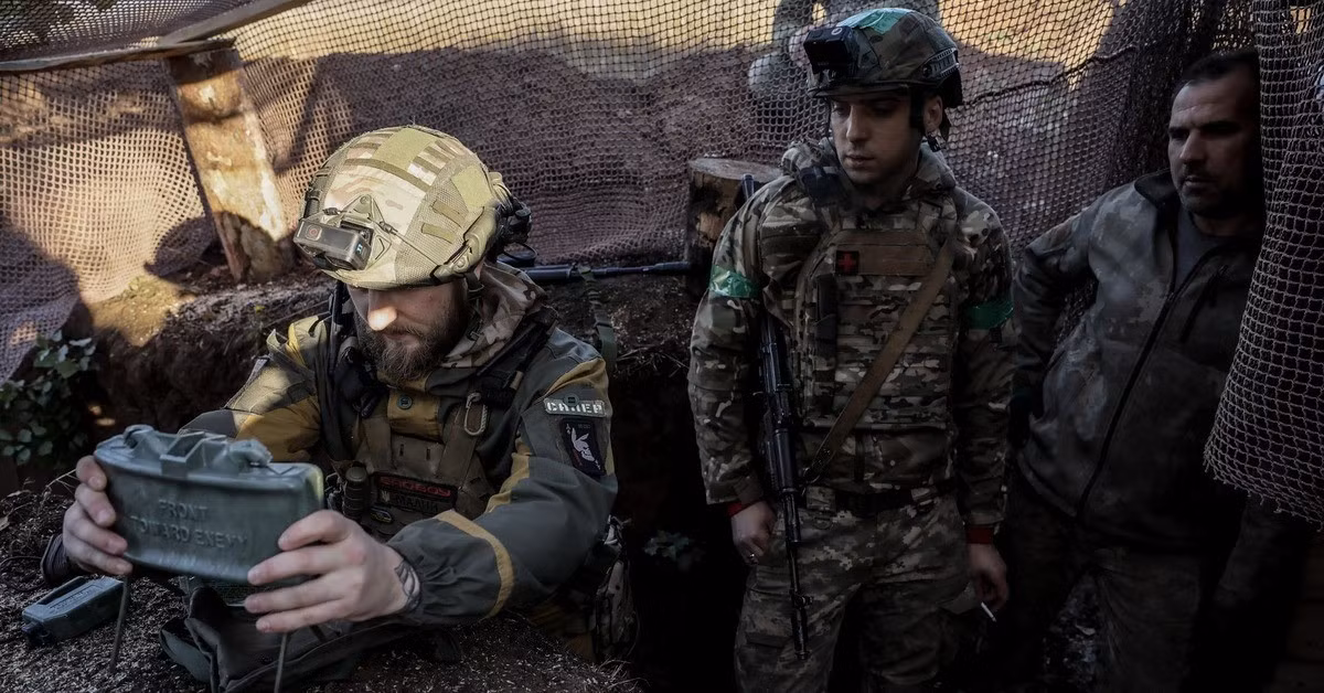 Tuy nhiên, sự tồn tại của hành lang này, giúp cho tướng Syrsky có căn cứ để khẳng định rằng, thành phố Pokrovsk hoàn toàn không có sự bao vây, mà chỉ là một "cuộc phong tỏa" và tình hình của quân phòng thủ Ukraine ở trong thành phố chỉ “khó khăn” mà thôi.