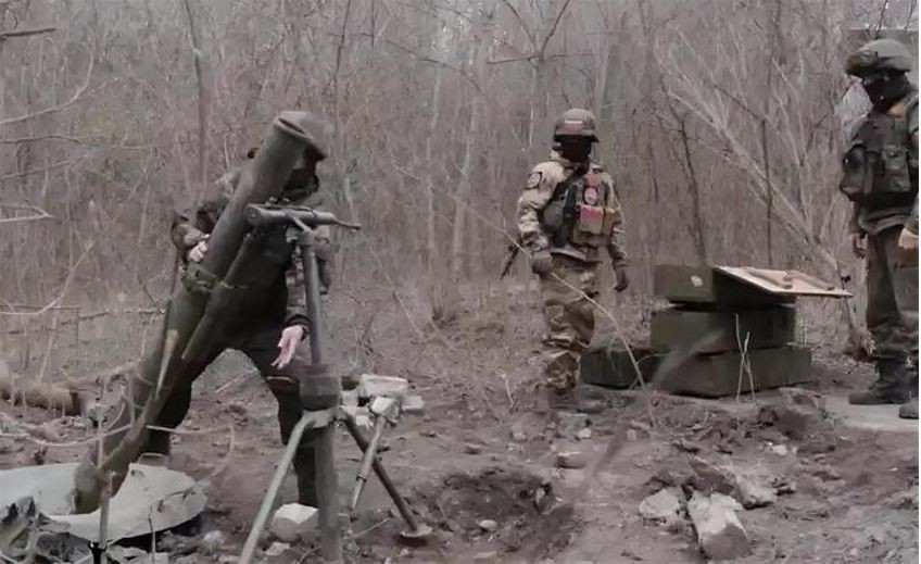 ISW đưa tin “Khu vực rộng hơn 20 km vuông giữa Predtechin và Aleksandro-Shultin, đã bị RFAF kiểm soát một ngày trước đó”. Hiện thông tin này phù hợp với các nguồn tin của Nga, nguồn tin mà bản đồ Liveuamap của Lầu Năm góc dựa vào, để tác nghiệp bản đồ chiến sự.