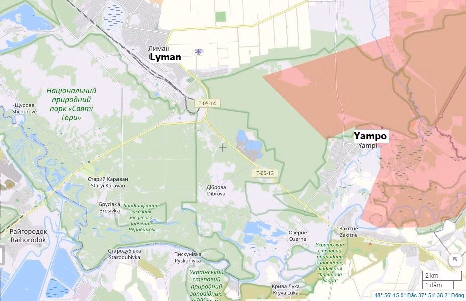 Xa hơn về phía nam, giao tranh vẫn tiếp diễn để giành các cứ điểm dọc theo trục đường quốc lộ Lyman-Yampol. Quân Nga đã kiểm soát hoàn toàn ngôi làng Yampol, khu vực rừng rậm phía nam làng, và một khu vực gần sông Seversky Donets.