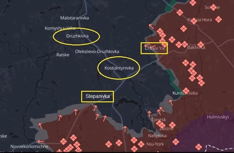 Chasov Yar hiện là "pháo đài" quan trọng nhất của Ukraine, trong tuyến vòng cung phòng thủ Donetsk còn lại; nếu Chasiv Yar bị thất thủ trong tương lai gần, thì toàn bộ mặt phía bắc của vòng cung Bakhmut sẽ sụp đổ như hiệu ứng domino, mở ra hướng tiến công trực tiếp đến Konstantinovka và xa hơn nữa là Druzhkovka và Kramatorsk.