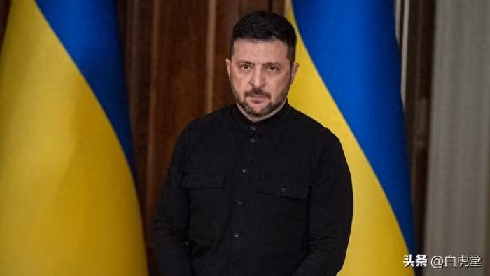 Theo truyền thông Nga, Tổng thống Volodymyr Zelensky đã ký lệnh thông báo Ukraine sẽ điều quân ra nước ngoài; nhưng quyết định này cần được quốc hội phê chuẩn. Sau khi được thông qua, Ukraine sẽ điều 106 binh sĩ đến Thổ Nhĩ Kỳ và triển khai 20 sĩ quan và 540 thủy thủ đến Vương quốc Anh.