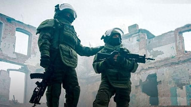 Tình báo NATO cho biết lực lượng Nga đã tập hợp năm đơn vị cấp sư đoàn, cách Pokrovsk 30 km về phía đông, chuẩn bị cho một cuộc tổng tấn công. Tác động sâu sắc hơn của trận chiến này nằm ở việc định nghĩa lại logic chiến thắng và thất bại trong chiến tranh hiện đại.