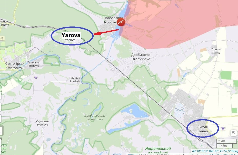 Ngoài ra, các đơn vị xung kích của Tập đoàn quân Đặc nhiệm số 20 Cụm quân phía Tây, đã đến tuyến đường sắt Izyum-Lyman, củng cố vị trí để phong tỏa làng Yarova. Các video xuất hiện trên mạng, cho thấy các nhóm đặc công và trinh sát Nga đã tiến hành phục kích, tập kích khi quân Ukraine cố gắng xâm nhập dọc theo đường Aleksandrovka-Korovy Yar. Điều này gián tiếp chỉ ra việc mở rộng vùng kiểm soát về phía bắc làng Sredneye.