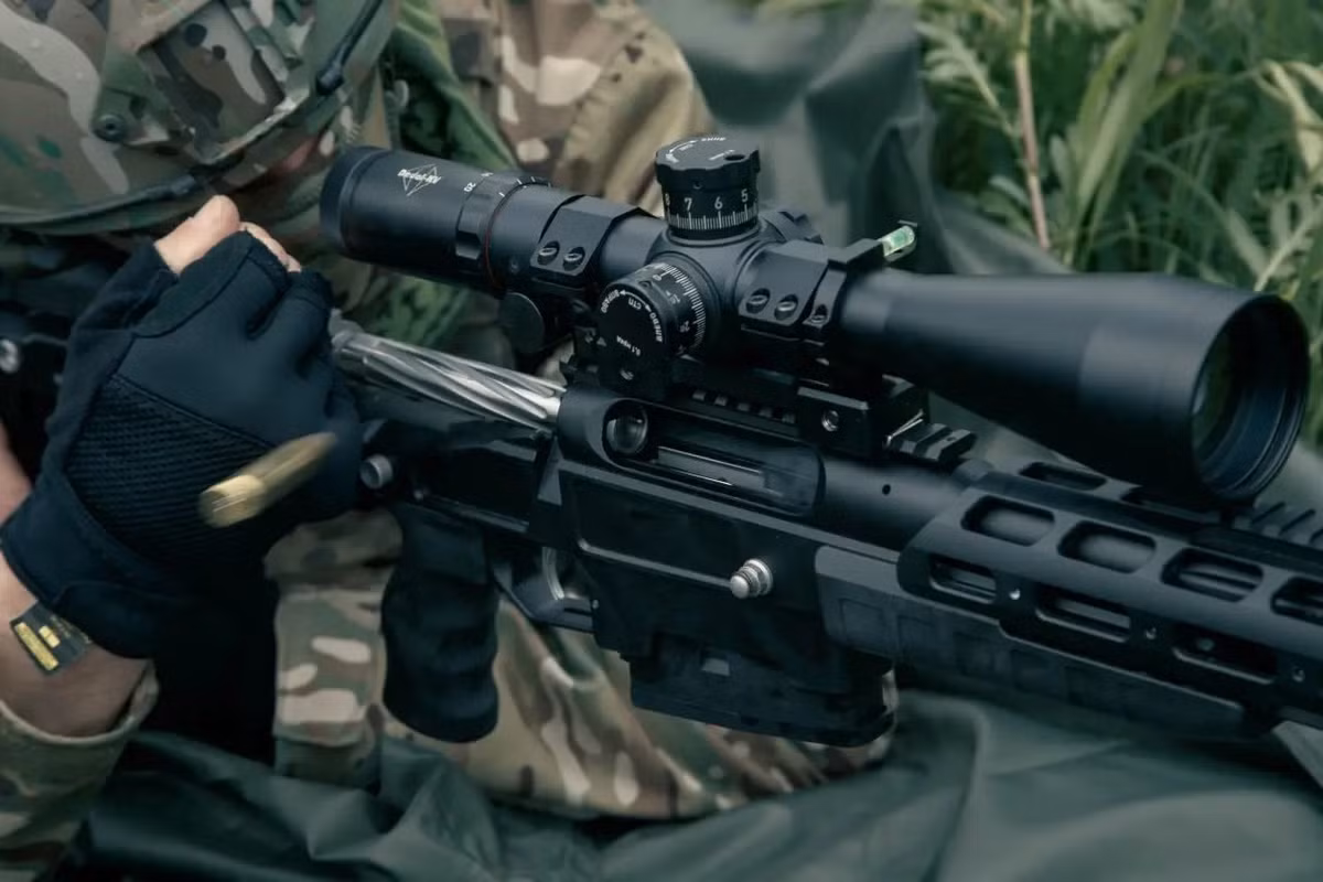 Hãng tin Nga TASS dẫn lời ông Igor Kimakovsky, cố vấn của người đứng đầu nhà nước cộng hòa Donetsk tự xưng (DPR), cho biết quân đội Nga (RFAF) đã tiếp cận thành phố Pokrovsk từ một hướng khác, và các đơn vị tấn công dự kiến ​​sẽ sớm tiến vào thành phố, khi các nhóm đặc công và trinh sát của RFAF đã hoạt động ở đó một thời gian.