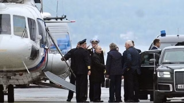 Trong chuyến thăm gần đây, tới khu vực mới được tái chiếm từ tay quân đội Ukraine (AFU) ở vùng Kursk, Tổng thống Nga Vladimir Putin một lần nữa khẳng định, quân đội Nga (RFAF) có nhiệm vụ tạo ra “vùng đệm an ninh” dọc biên giới ở vùng Sumy của Ukraine. Độ sâu của vùng đệm, có thể bảo vệ hoàn toàn cư dân ở khu vực biên giới Nga.