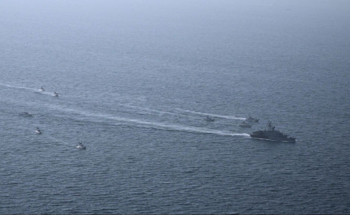 Về lý thuyết, quân đội Mỹ triển khai ở Trung Đông sở hữu một số khả năng rà phá và tìm kiếm thủy lôi, nhưng những khả năng này đã giảm đáng kể so với thời kỳ Chiến tranh vùng Vịnh. ​​