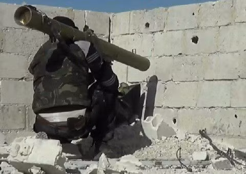 Bộ nhớ của kính ngắm, đã chứa các cấu hình đạn đạo cho nhiều loại vũ khí nhỏ và súng phóng lựu khác nhau, cho phép điều chỉnh tầm bắn chỉ bằng một nút bấm, rất dễ dàng cho người sử dụng và tiện thao tác trong chiến đấu.