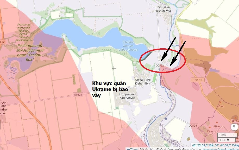 Tuy nhiên trên thực tế, nhìn trên bản đồ chiến sự Liveuamap của Lầu Năm góc, trong khu vực đập gần Kleban-Byk dường như có một "hành lang" hẹp, nhưng nó đã bị chặn hoàn toàn bởi UAV của Nga. Mọi thứ di chuyển ở đó bất kể ngày đêm đều bị UAV FPV phá hủy ngay lập tức. Hiện tất cả các điểm cao xung quanh khu vực này, đều nằm trong tầm kiểm soát của quân Nga.