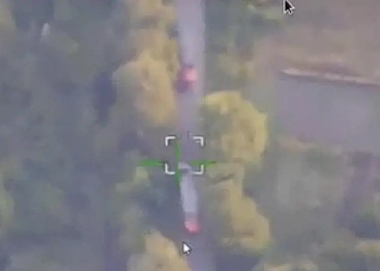 Do một số xe tải đã di chuyển ra ngoài khi tên lửa tấn công, quân đội Nga đã sử dụng kết hợp UAV trinh sát và UAV Geranium-2 để tấn công đoàn xe đang di chuyển, phá hủy thêm năm xe tải nữa.